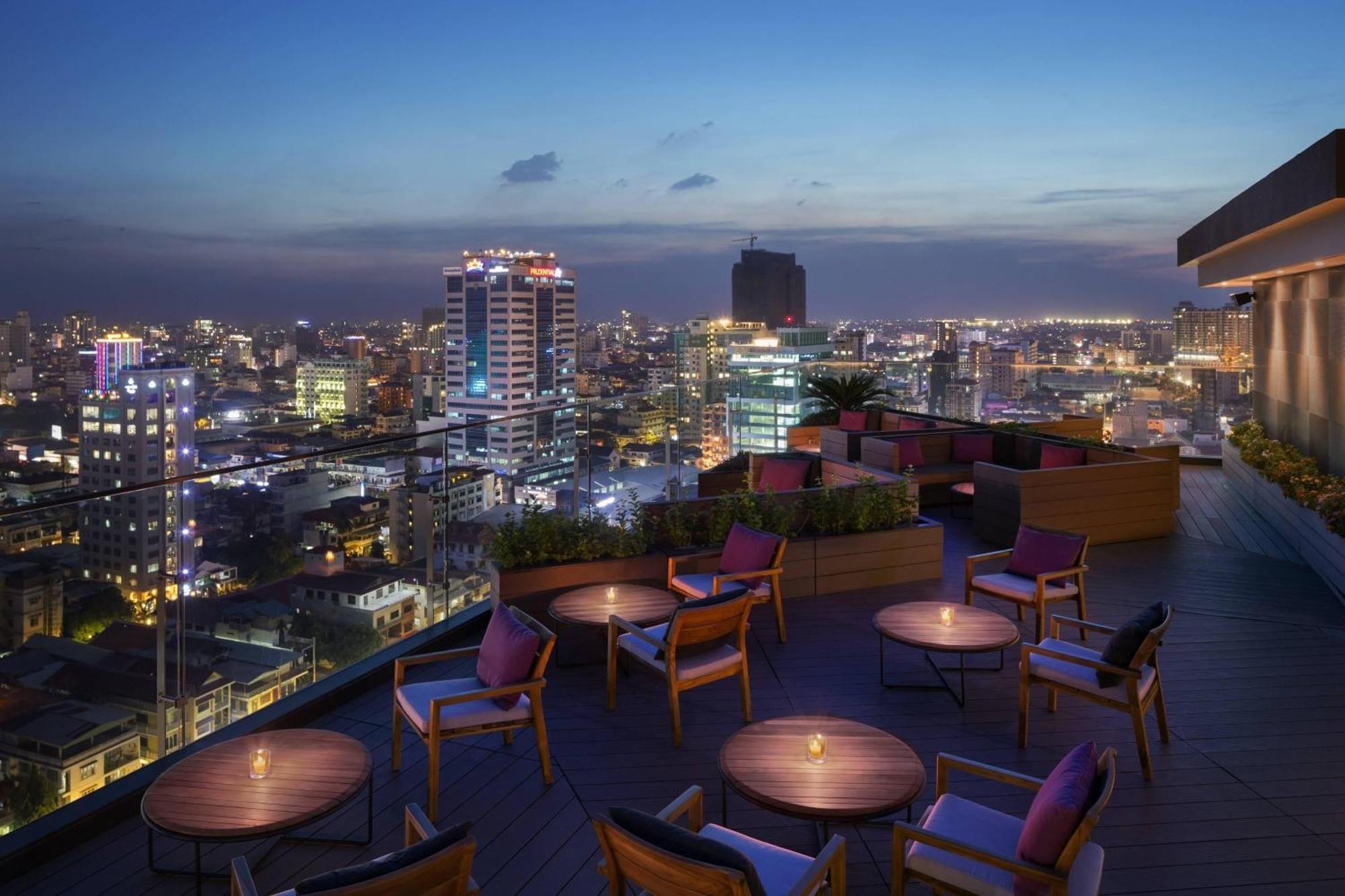 Courtyard By Marriott Phnom Penh Hotel Kültér fotó