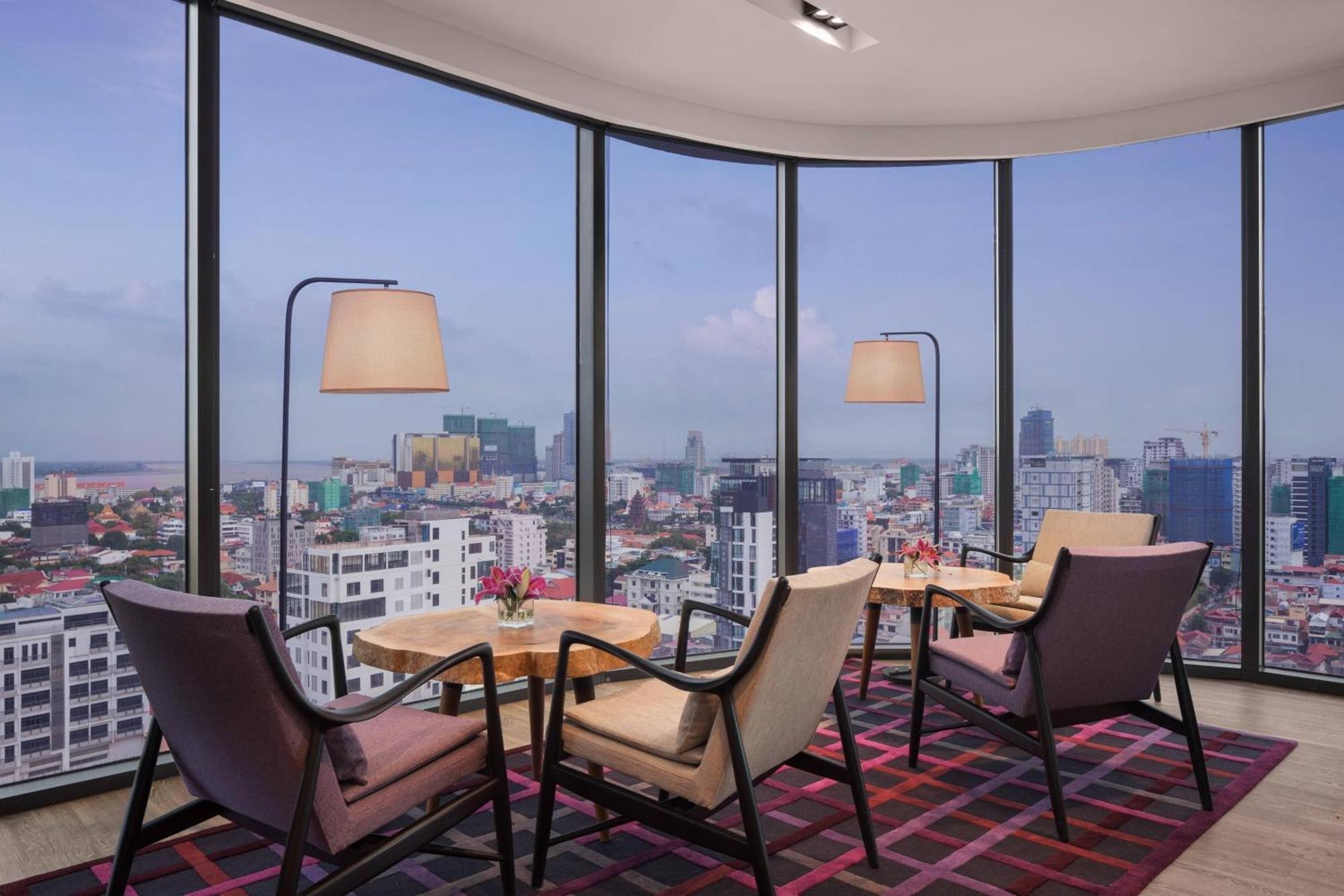 Courtyard By Marriott Phnom Penh Hotel Kültér fotó