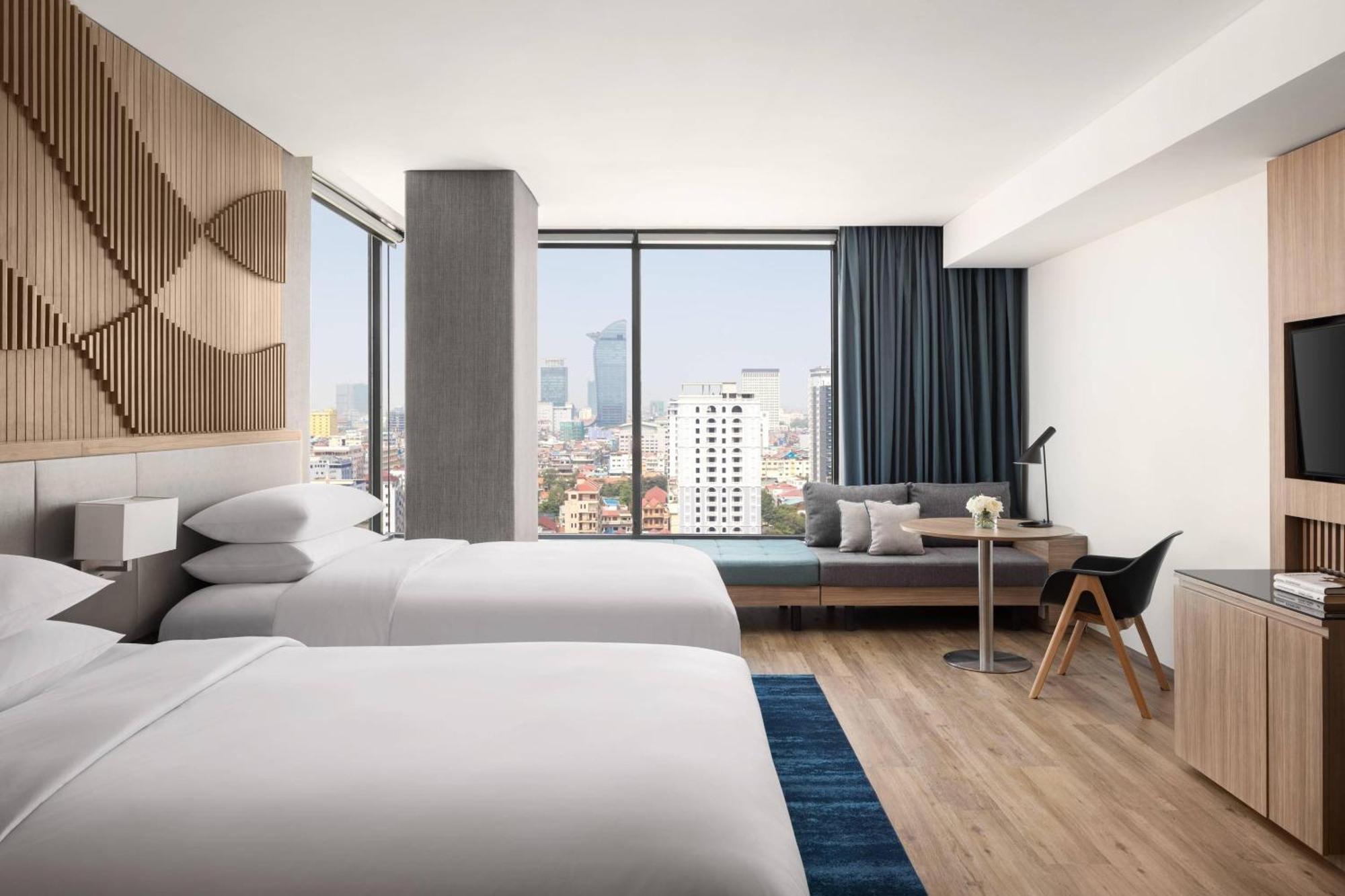 Courtyard By Marriott Phnom Penh Hotel Kültér fotó