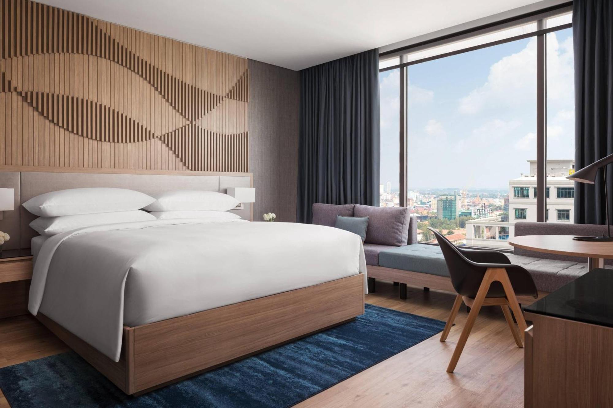 Courtyard By Marriott Phnom Penh Hotel Kültér fotó