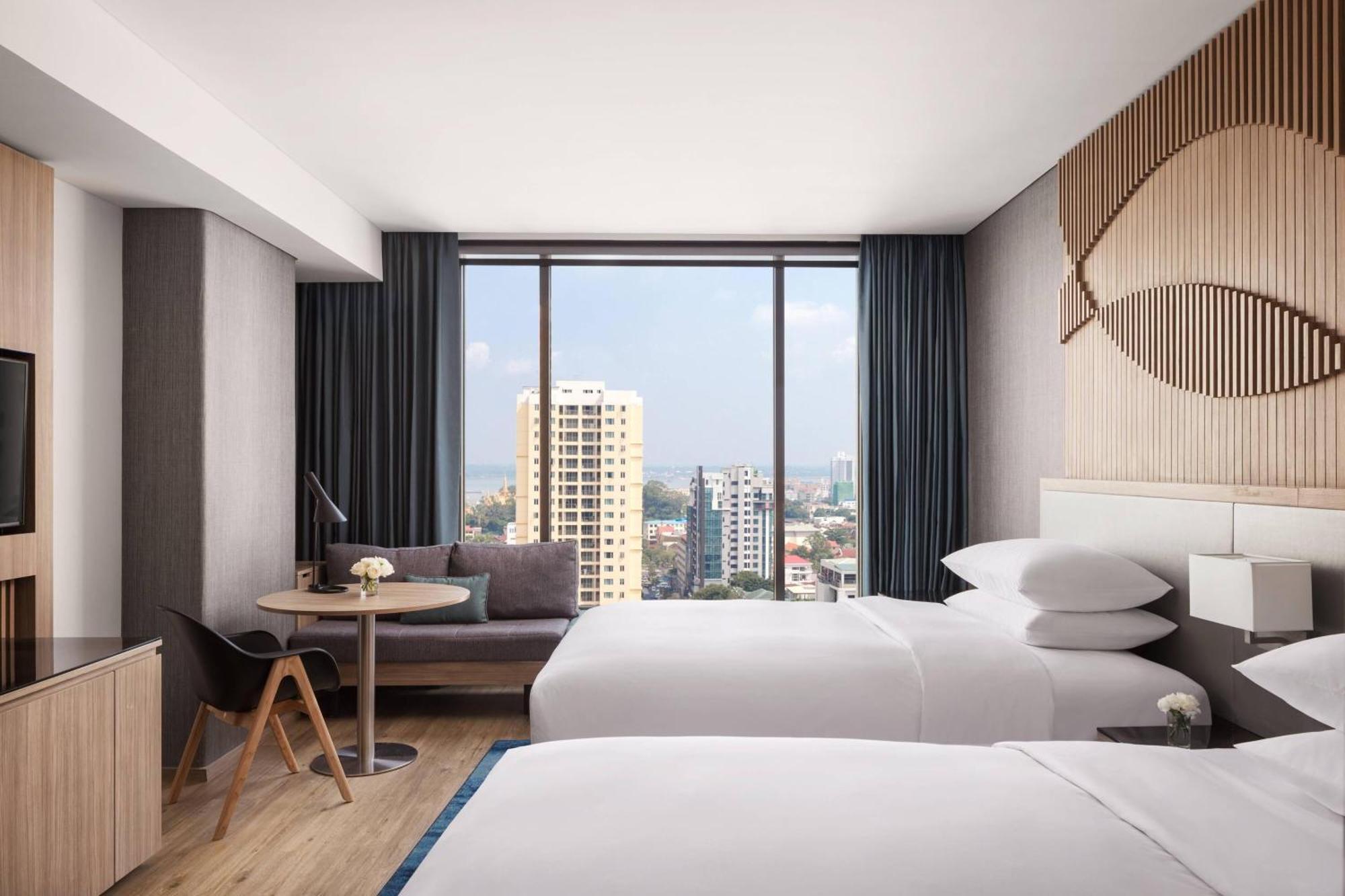 Courtyard By Marriott Phnom Penh Hotel Kültér fotó