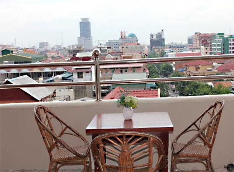 Courtyard By Marriott Phnom Penh Hotel Kültér fotó
